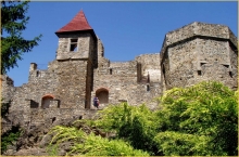 Hrad, zámek a galerie Klenová 